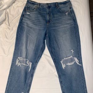 American Eagle Mom Jean